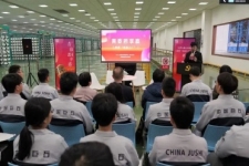 奏響青春之歌，感受奮斗力量！“青春思享嘉”黨的二十大精神宣講走進(jìn)“未來工廠”