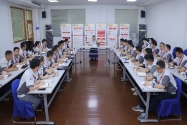 主題教育進(jìn)行時(shí)│中國(guó)巨石黨委副書記楊國(guó)明到基層支部宣講黨課